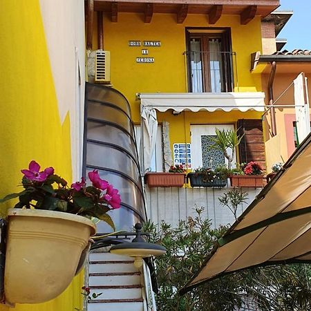 Dora Baltea Monolocale Primo Piano Mansarda Secondo Piano Verona Luaran gambar