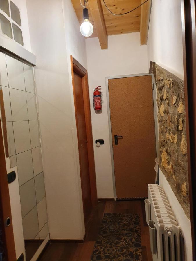 Dora Baltea Monolocale Primo Piano Mansarda Secondo Piano Verona Luaran gambar